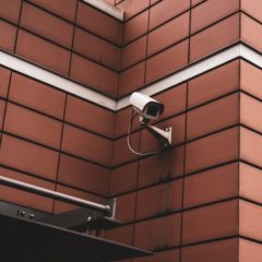 photo-1579033015784-a5bc5fd31a44 cctv camera